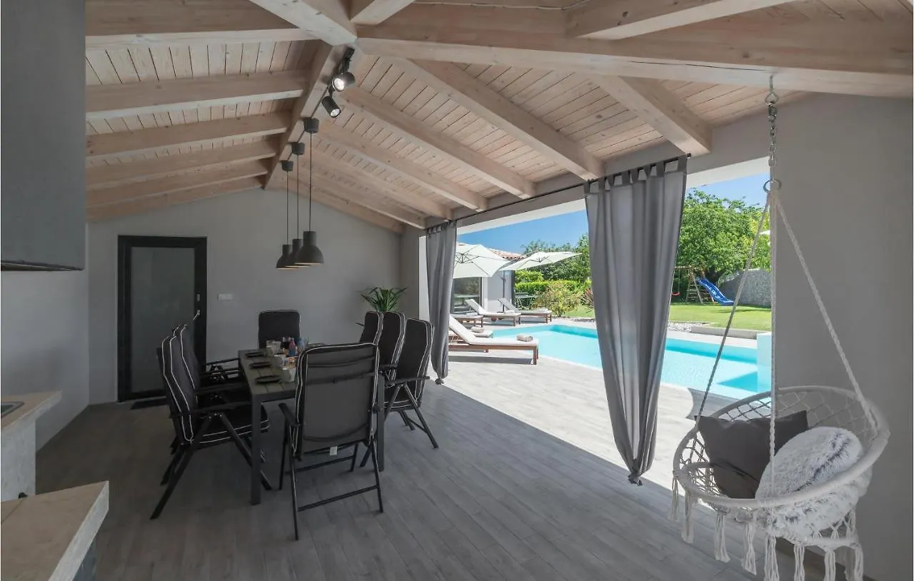 Pet Friendly Home In Barban With Kitchen Croatia