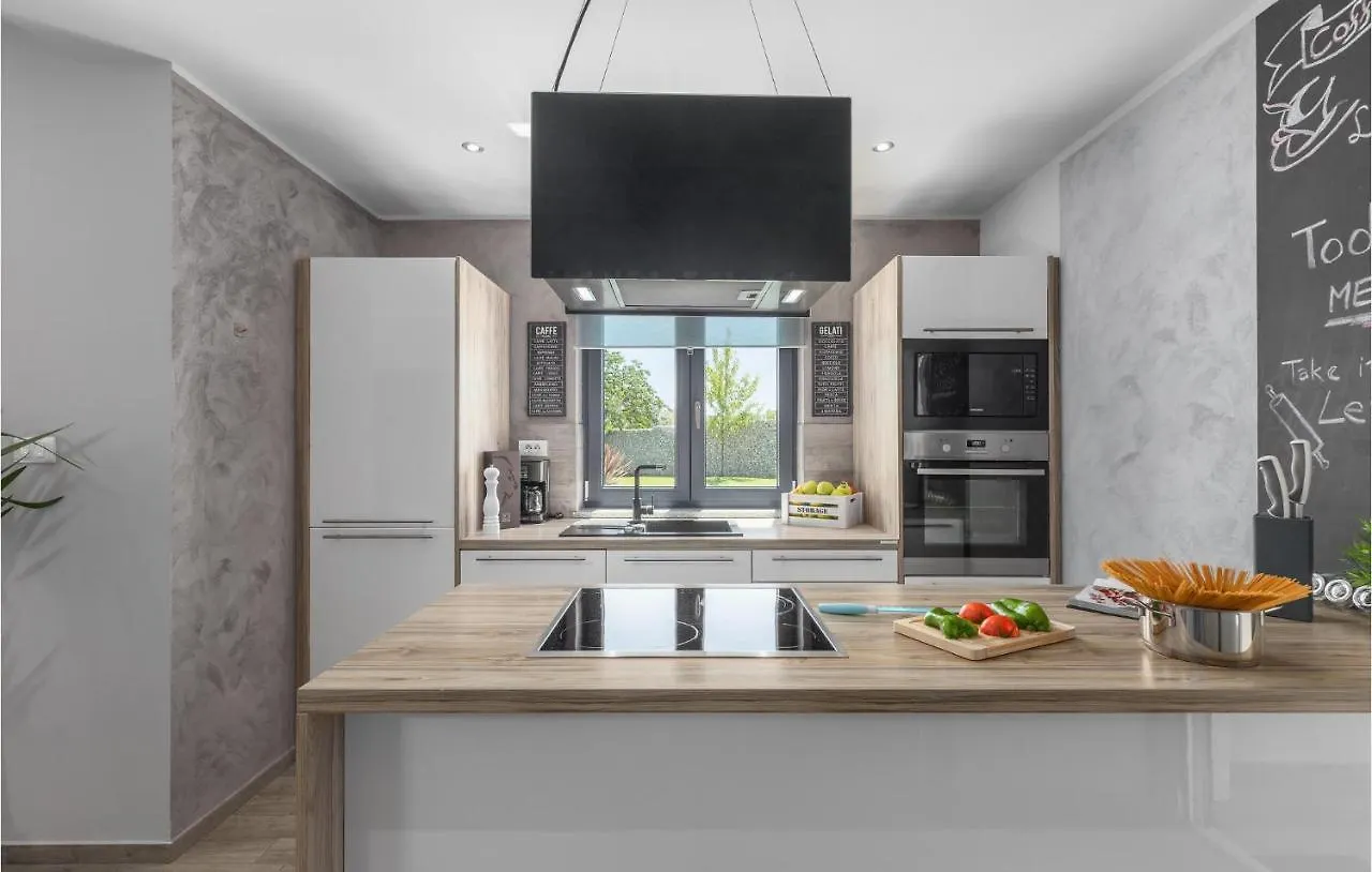 Pet Friendly Home In Barban With Kitchen 0*,  Croatia